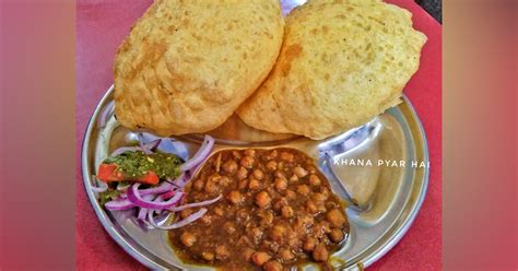 Swing By This Place In Tilak Nagar For Some Amazing Chole Bhature | LBB
