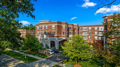 Senior Living Photos Evanston, IL | Three Crowns Park