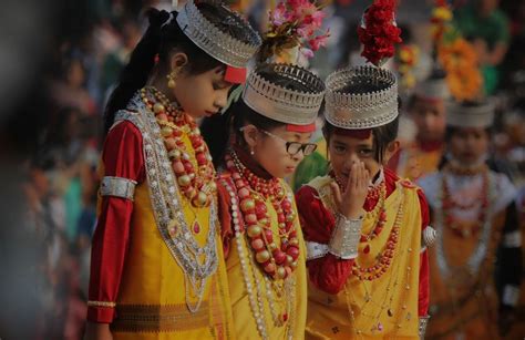 Thanksgiving In India: Shad Suk Mynsiem Festival Of The Matrilineal ...