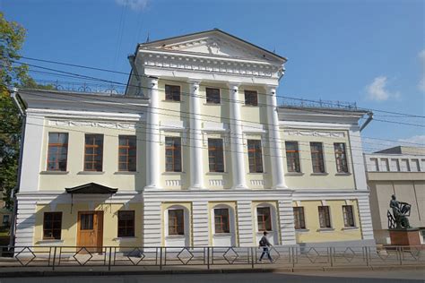 В Кирове продолжают реставрировать Репинский особняк