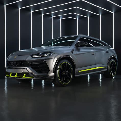 LAMBORGHINI URUS - rdynamicpluscarrental