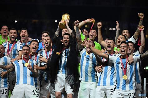 Soccer Blog | Messi wins for Argentina at last