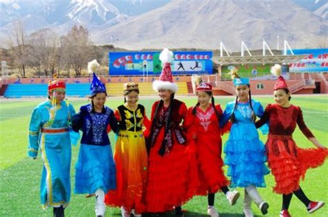中新网：感受传统民俗 外国留学生结对30个温州家庭共度中国年-国际教育学院