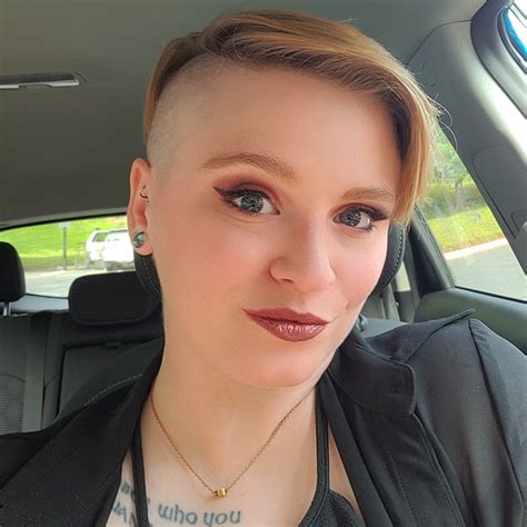 Fresh cut, fresh face! - Sexy