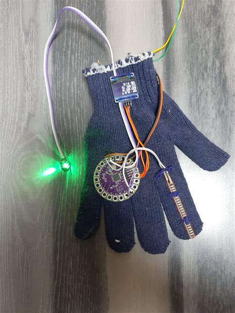 Wearable Patient Monitoring Module 的图像结果