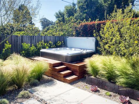 Hot Tub Deck Designs To Consider – Forbes Home