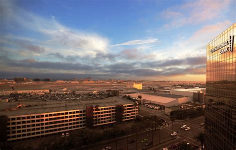 Cheap Short or Long Term Parking at LAX Airport - Top 3 spots