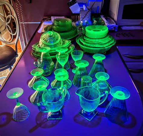 Uranium (Depression) Glassware under UV light [OC] : r/mildlyinteresting