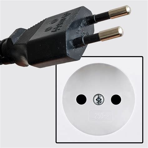 Thailand - Power plug, socket & mains voltage in Thailand