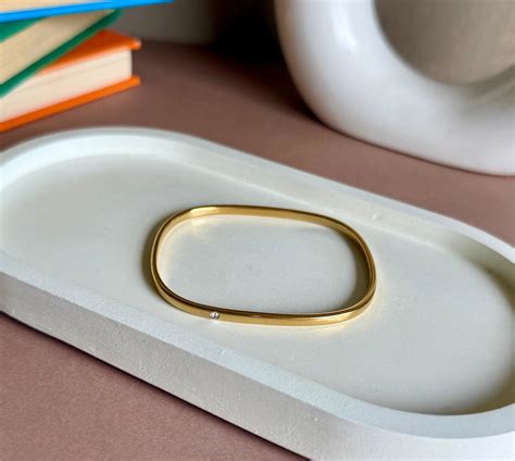 Elegant Gold Square Bangle with Diamond Accent - Sleek & Simple Design ...