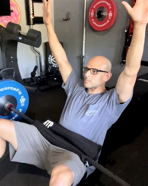 AbMat Hip Thrust Pad Review - Padding For Hip Thrusts