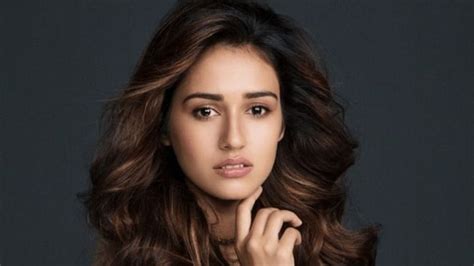 Disha Patani Whips Up a Special Smoothie for an elephant - Indian Food ...