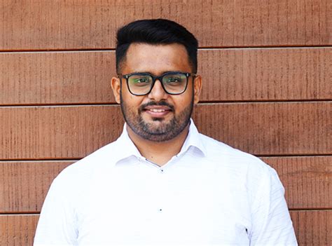 Student Wins Presentation Competition - News - CEPT