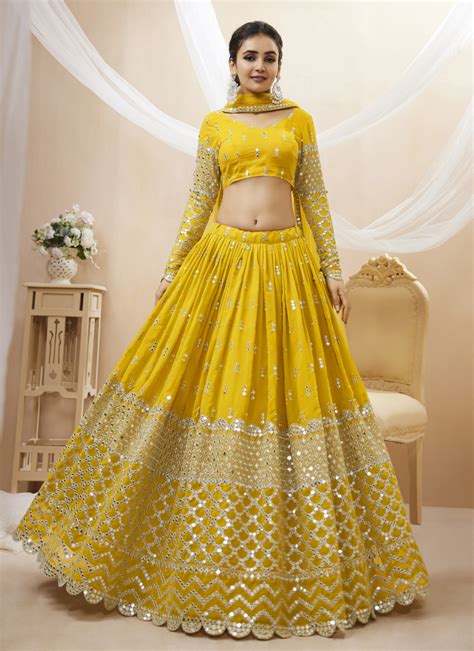 Haldi Lehenga for Bride | Stylish Lehenga for Haldi Ceremony – Tapee ...