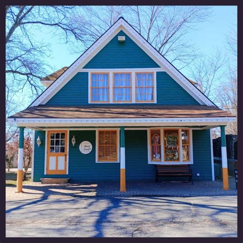 Village Shops – Canterbury Village – Lake Orion