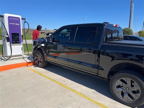 Exxon Truck Stop | El Campo, TX | EV Station