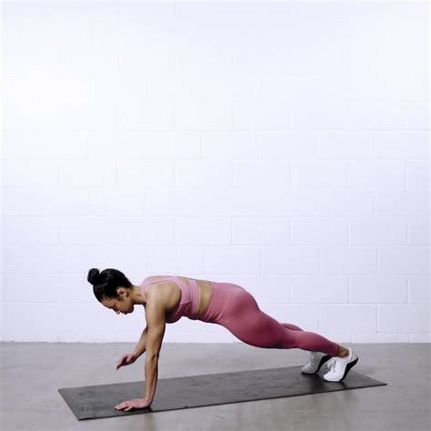 Shoulder Taps: Level-Up Your Plank Core Burn