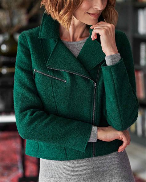 What To Wear With Forest Green Jacket at Skye Kinsella blog
