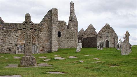 Download Monastery Cross Ireland Clonmacnoise Religious Clonmacnoise ...