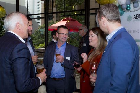 People Networking 的图像结果