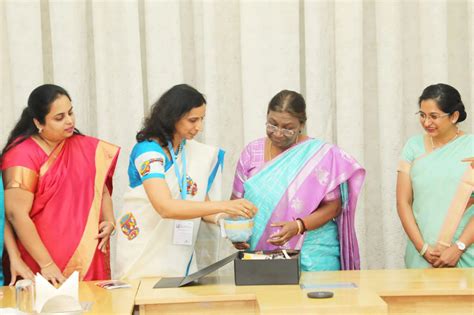 Bagan- Wall Mounted Test Tube Planter – TheIndianRose