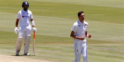 Virat Kohli’s Disappointed Dressing Room Photos Go Viral After He ...