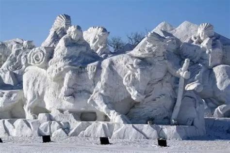 30个富有创意的冰雪雕塑艺术作品