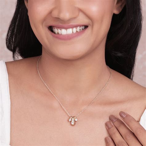 Golden American Diamond Tear-Drop Cluster Pendant Necklace – toniq-fashion