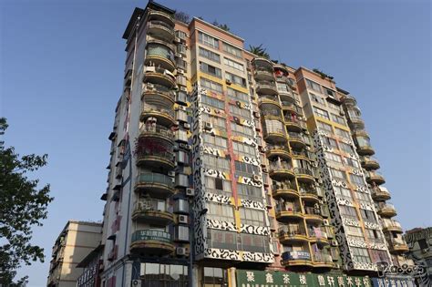川美涂鸦街，重庆一张另类的文化 “名片”，世界上最长的涂鸦街__凤凰网