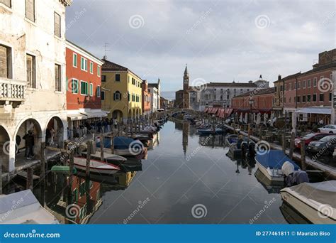 How Small Is Venice