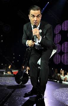 robbie williams swing tour 49 best robbie williams images on robbie robbie williams swing tour 49 best robbie williams images on robbie