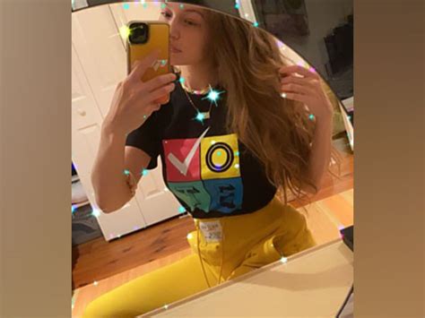 Gigi Hadid encourages fans to 'vote' in American presidential election