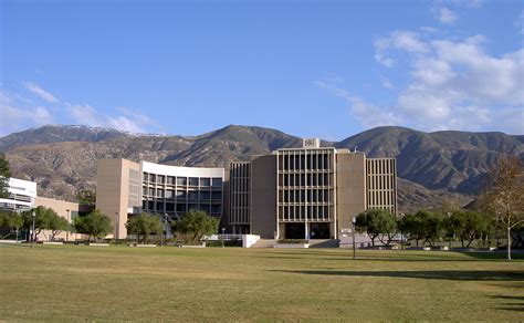 美国加州州立大学申贝纳迪诺