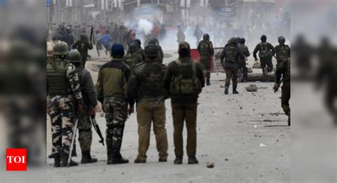 Govt clears deck for granting organised service tag to CAPF officers ...