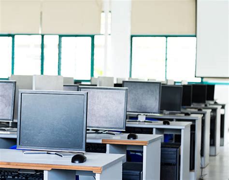 Computer Trenning Room 的图像结果