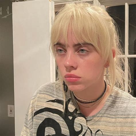 Billie Eilish Incredible No Makeup Photos Will Amazed You