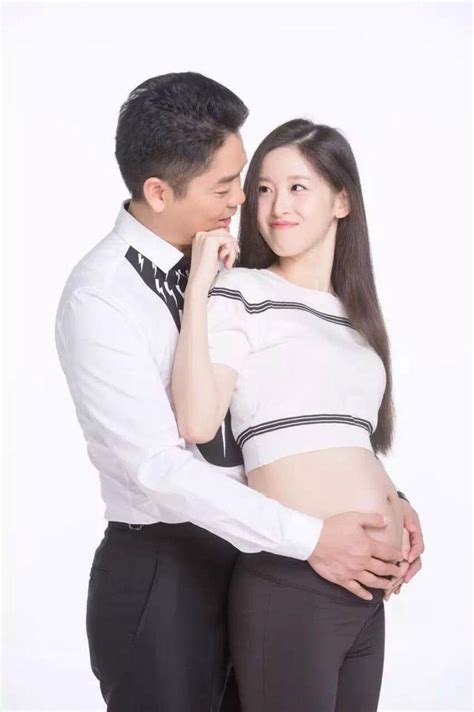 章澤天懷孕時期的照片，網友：都忘了章澤天已經是媽媽了！ - 每日頭條