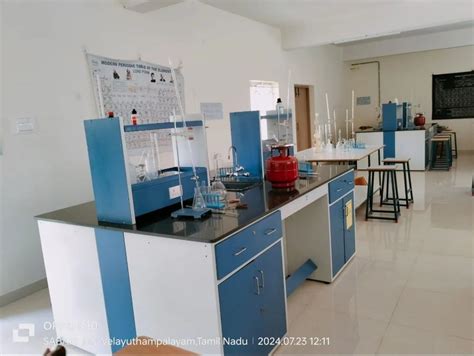 Computer Lab Equipment for Schools 的图像结果