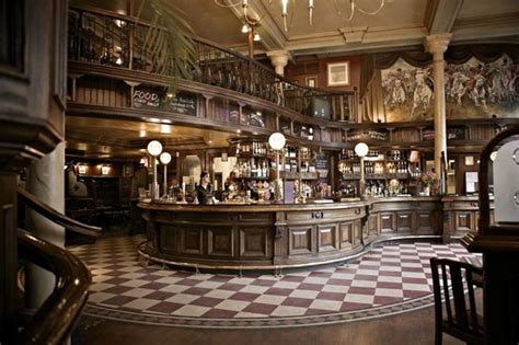 THE BARROWBOY & BANKER, SE1, London - Southwark - Restaurant Reviews ...