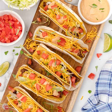 Cheesy Gordita Crunch Tacos