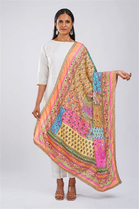 Teejh Patakha Embellished Printed Dupatta