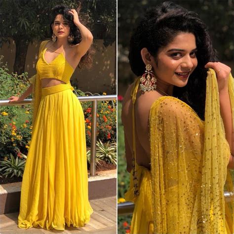 25+ Stunning Backless Blouse Designs for the Divas