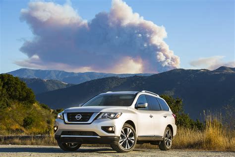 Top Motorist - 2018 Nissan Pathfinder - Automotive Review