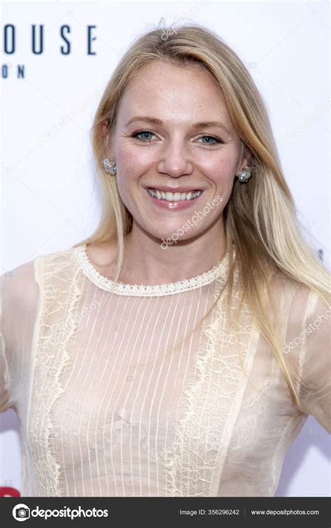 Emma Bell 2022