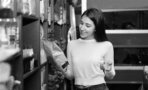 Calories, Carbs, and Ingredients in Grain-Free Diets - Catwatch Newsletter