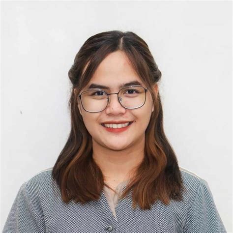 Julienne Marie - English teacher - ₹878/h