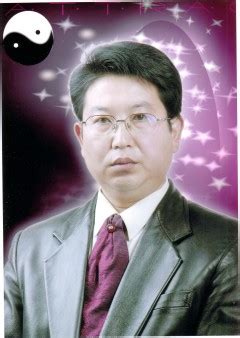 海南省周易协会名誉会长周德广先生向全国人民拜年_新华在线网