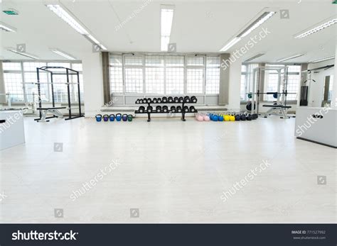 Empty Exercise Room 的图像结果