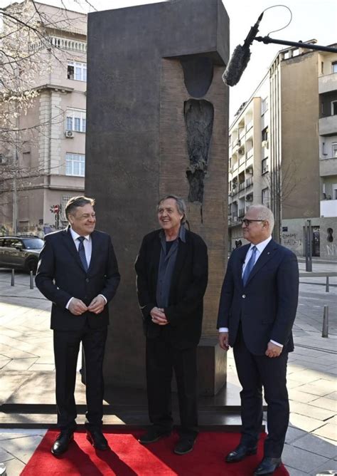 Otkriven spomenik Jerneju Kopitaru VIDEO/FOTO - B92