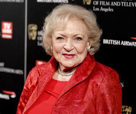How Did Betty White Die? Her Age, Birthday & Net Worth - Onedio